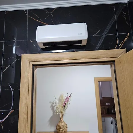 Luxury Lara *