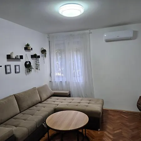 Luxury Lara